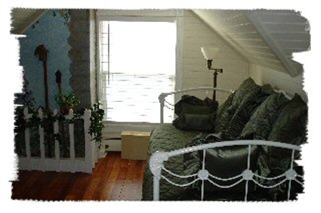 McGinnis Inn, Queen's Loft
